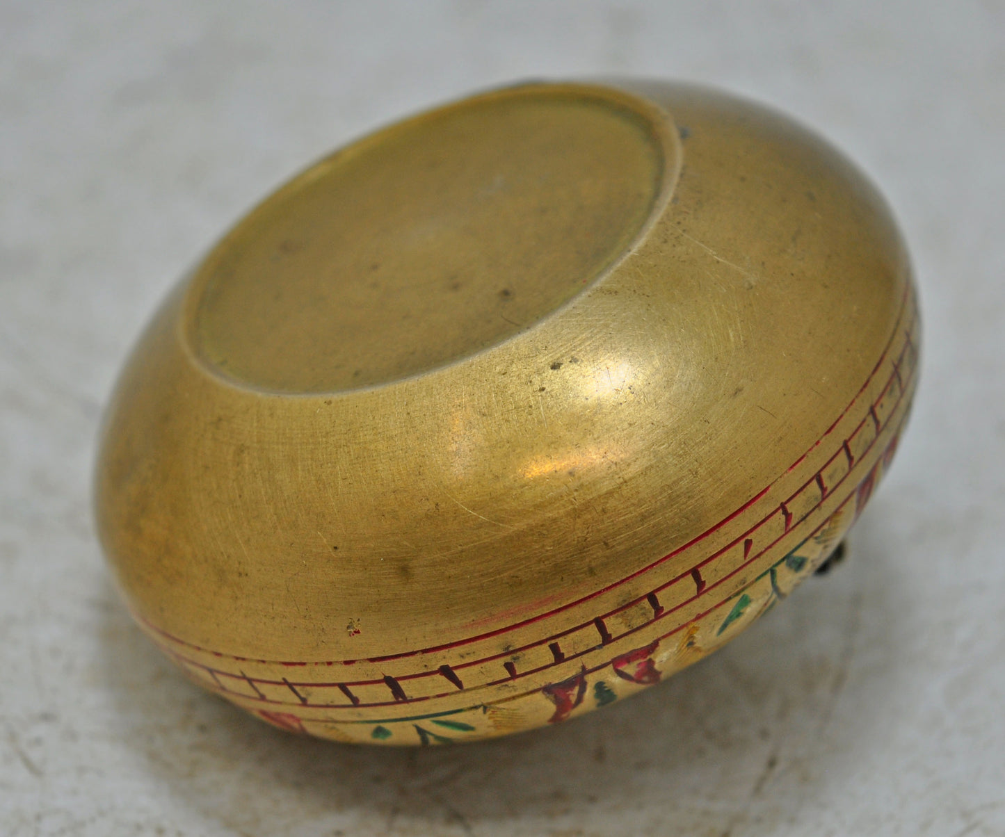 Antique Brass Small Round Ash Tray Box Original Old Engraved Inlay Painted