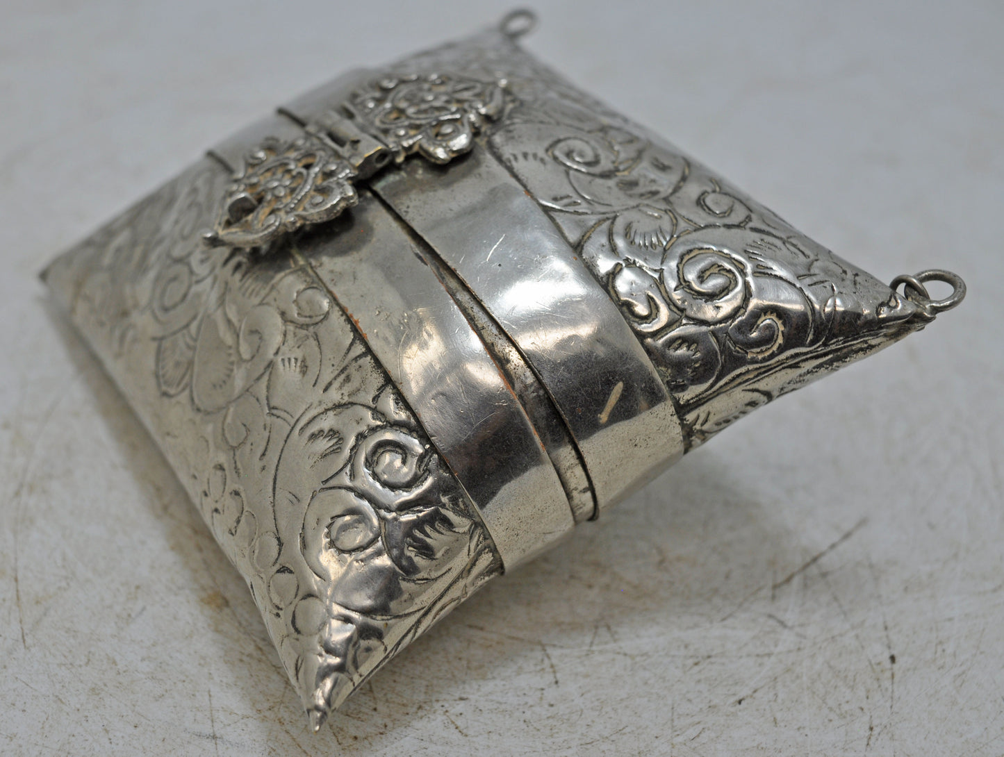Vintage White Metal Brass Purse Shaped Coin Money Box Original Fine Engraved