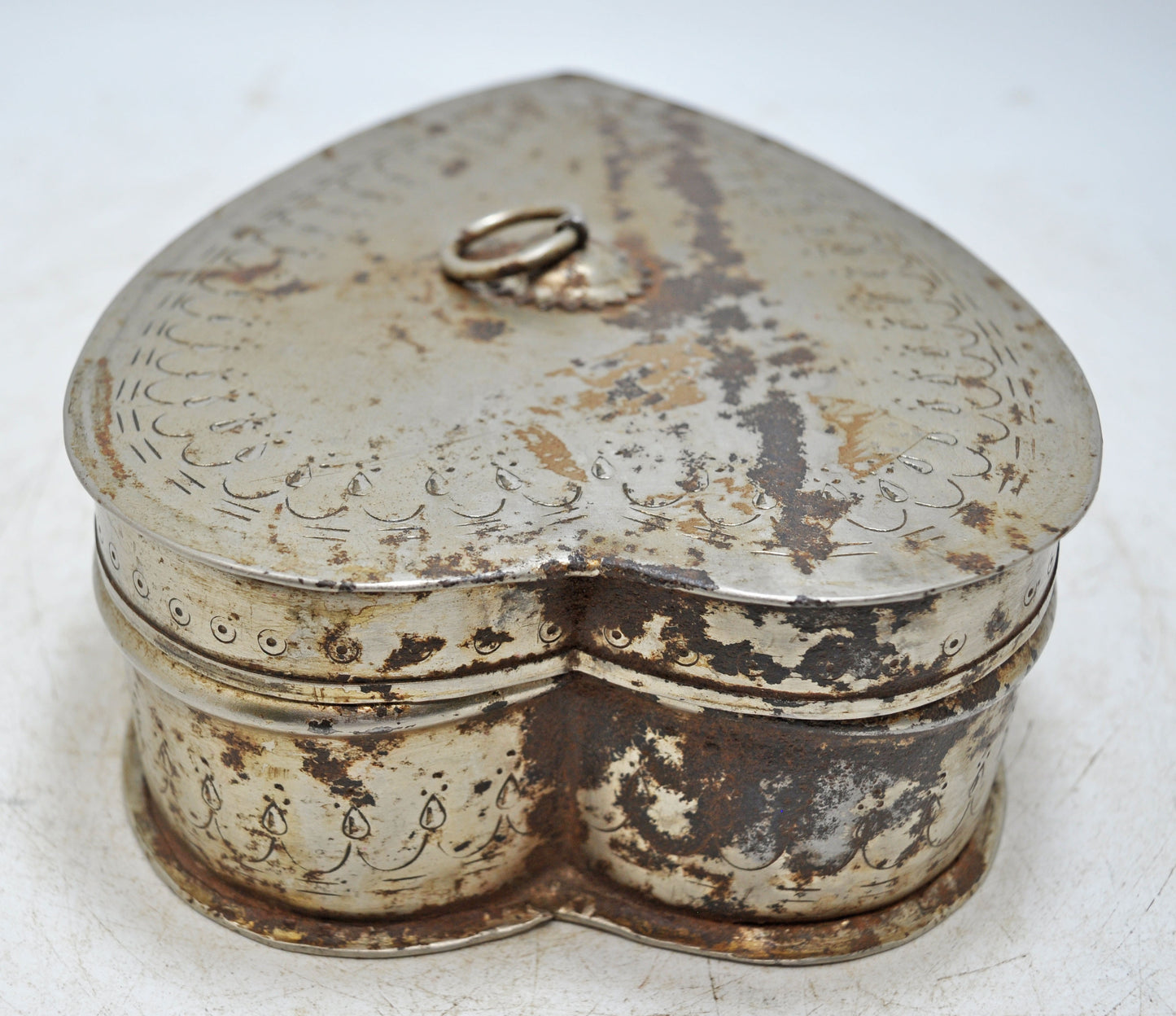 Antqiue Brass Betel Leaves Shaped Paandaan Box Original Old Hand Crafted