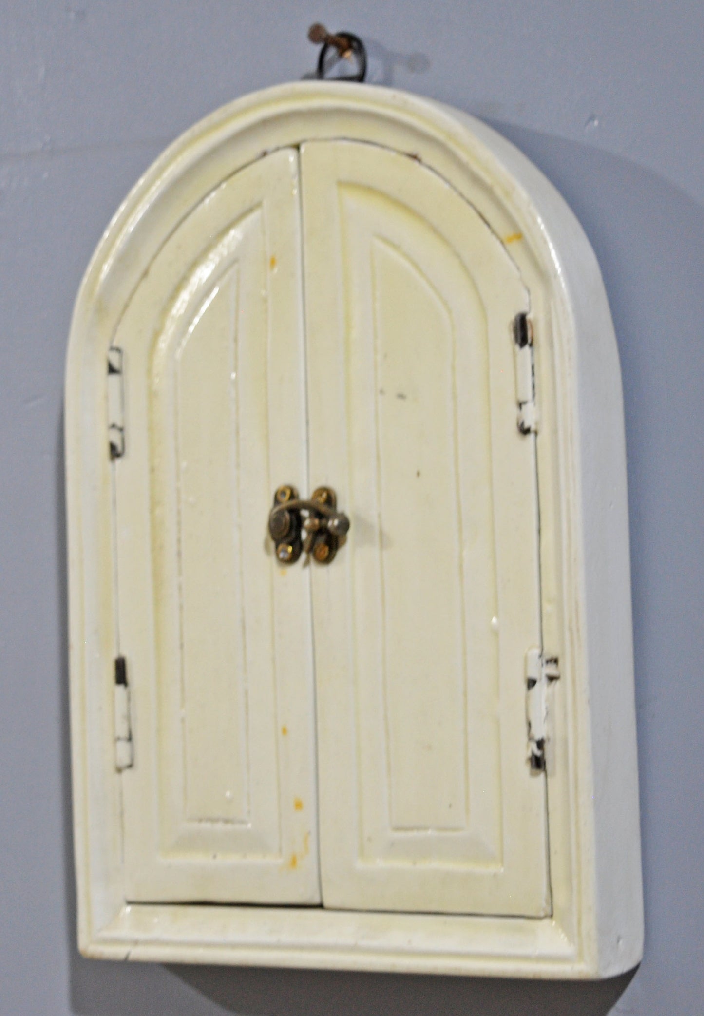 Hand Crafted Wooden Arch Shaped Wall Décor Window Frame Mirror White Painted