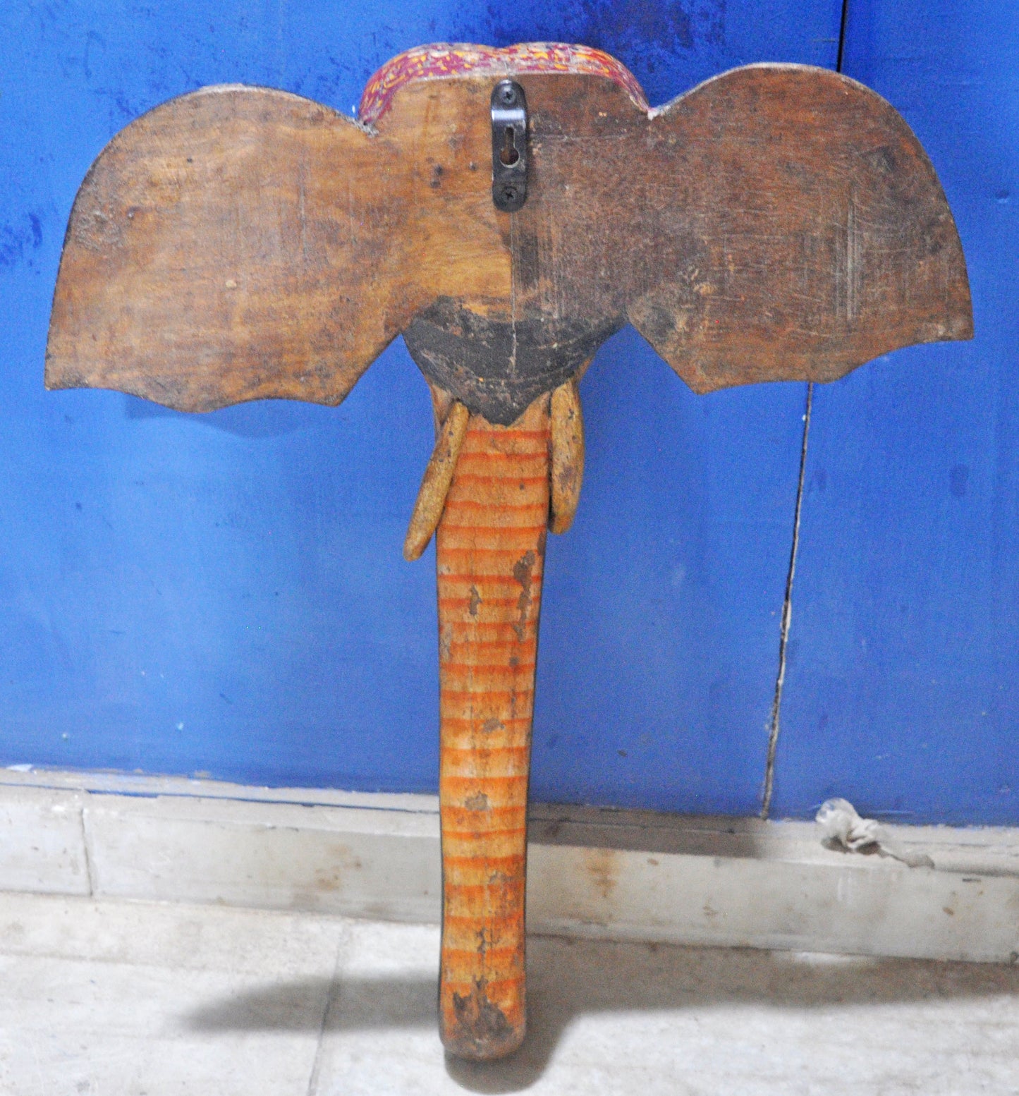 Hand Carved Wooden Wall Décor Elephant Head Bust Figurine Fine Hand Painted
