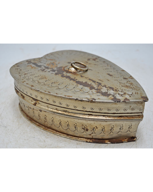 Antqiue Brass Betel Leaves Shaped Paandaan Box Original Old Hand Crafted