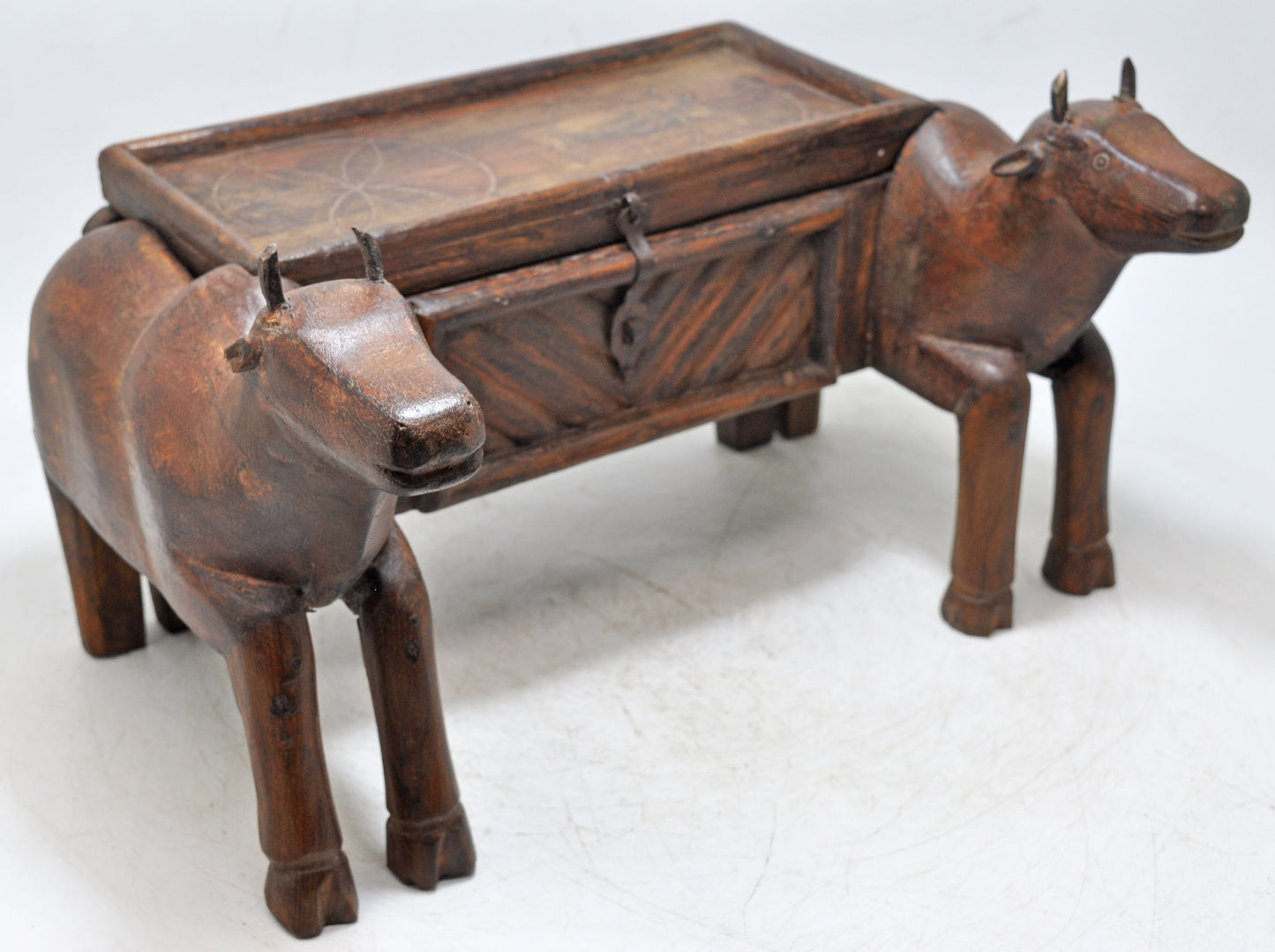 Antique Wooden 2 Cows Storage Chest Box Original Old Hand Carved