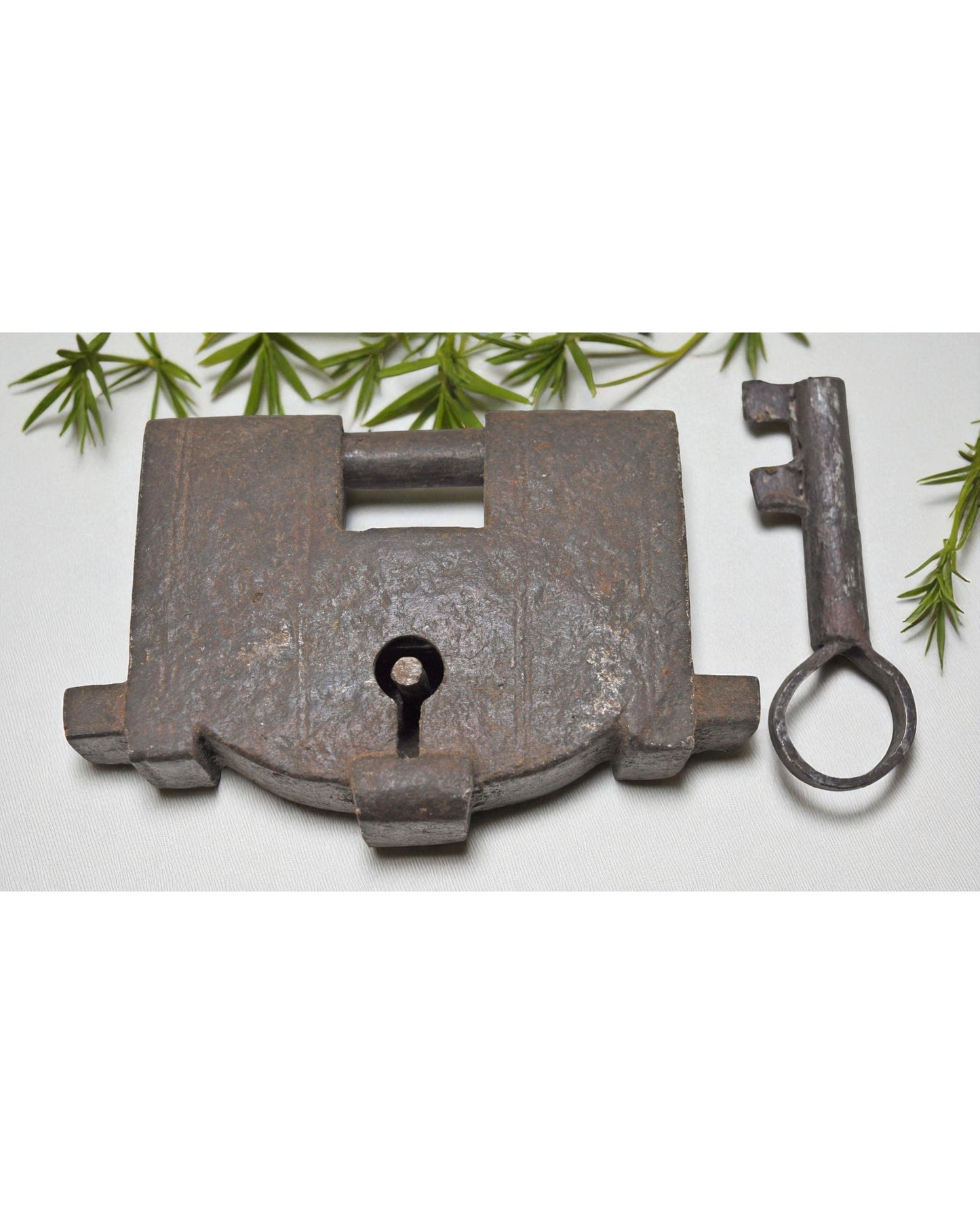 Antique Iron Large Strip System Pad Lock Original Old Hand Crafted Engraved Working