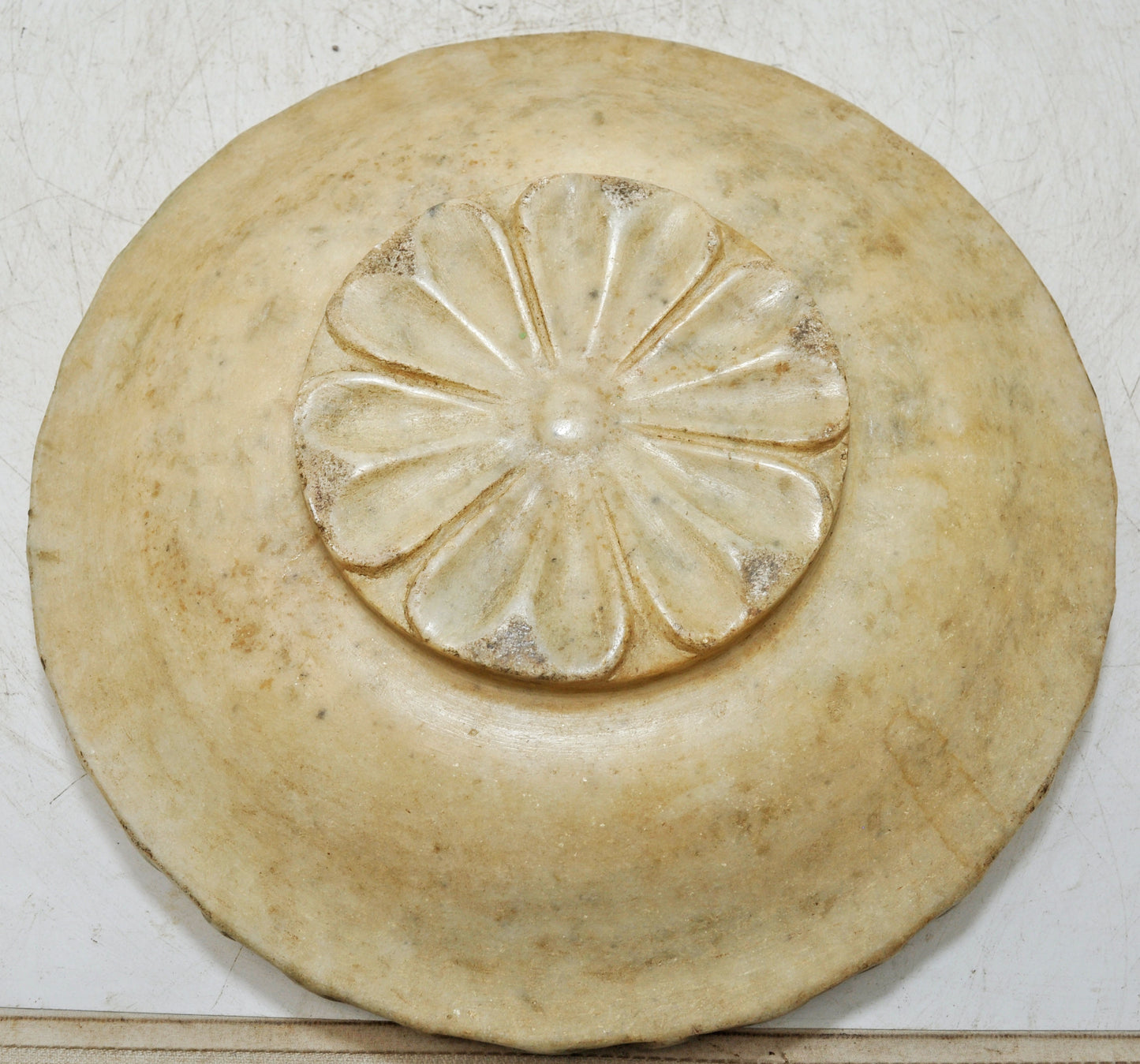 Fine Hand Carved White Marble Decorative Round Flower Shaped Plate Bowl