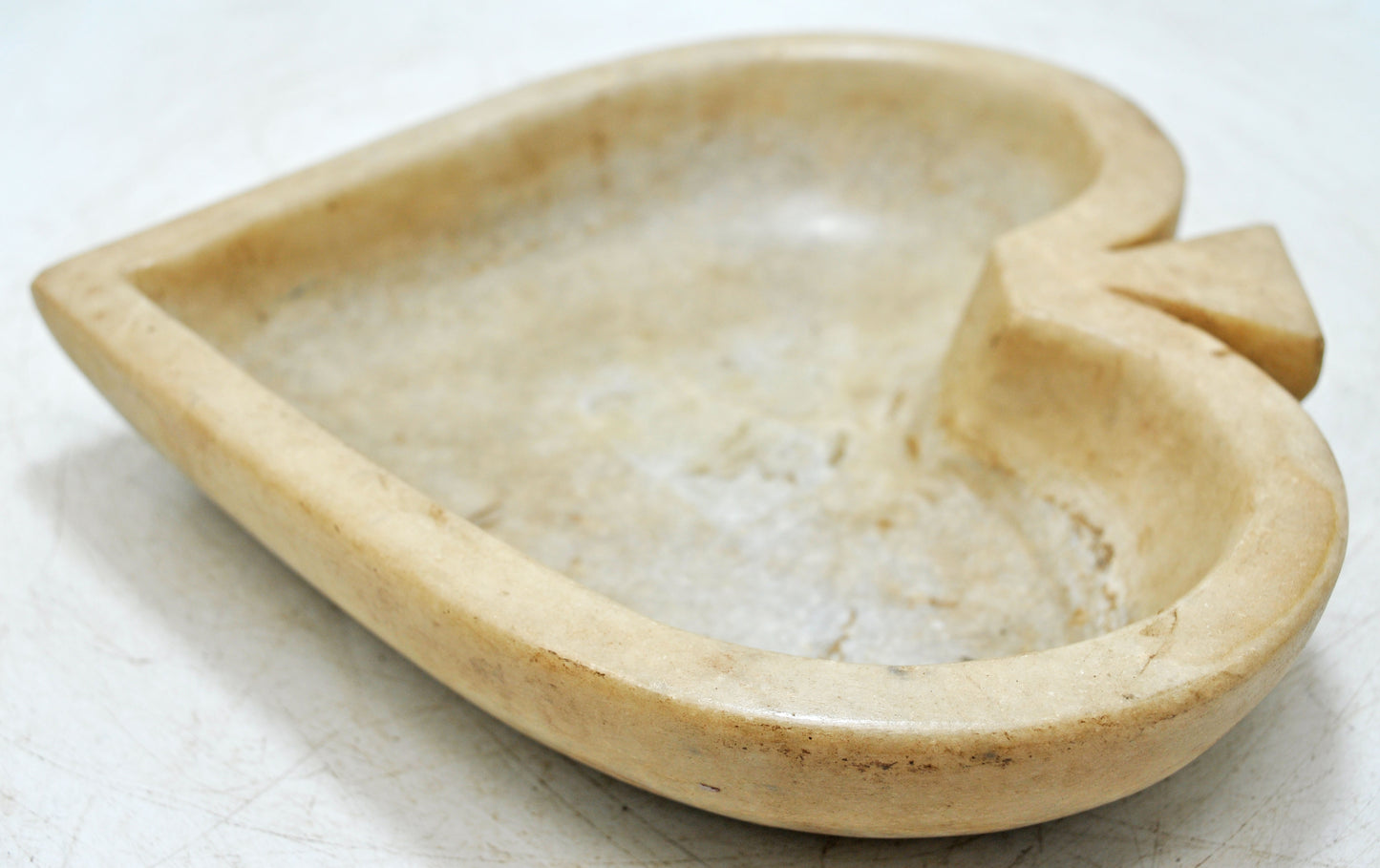 Fine Hand Carved White Marble Decorative Round Heart Shaped Bowl