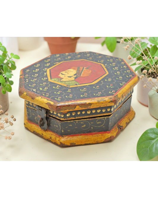 Vintage Wooden Octagonal Small Storage Box Original Old Fine Hand Painted