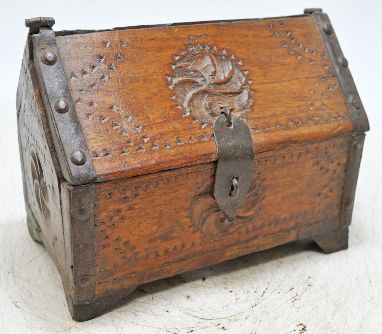 Vintage Wooden Dome Shaped Storage Box Original Old Fine Hand Carved