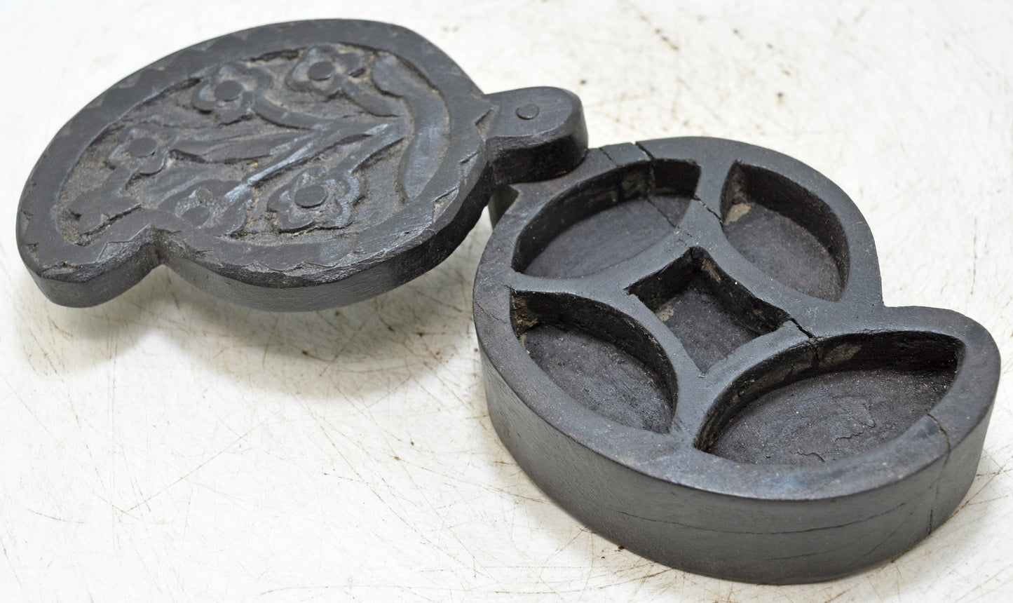Vintage Wooden Small Kum Kum Powder Tika Box Original Old Hand Carved