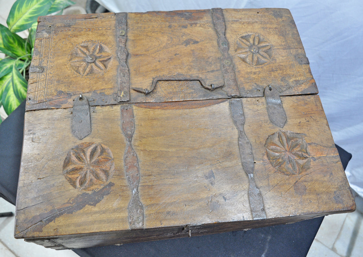 Antique Wooden Large Size Storage Chest Box Original Old Hand Crafted Fine Carved