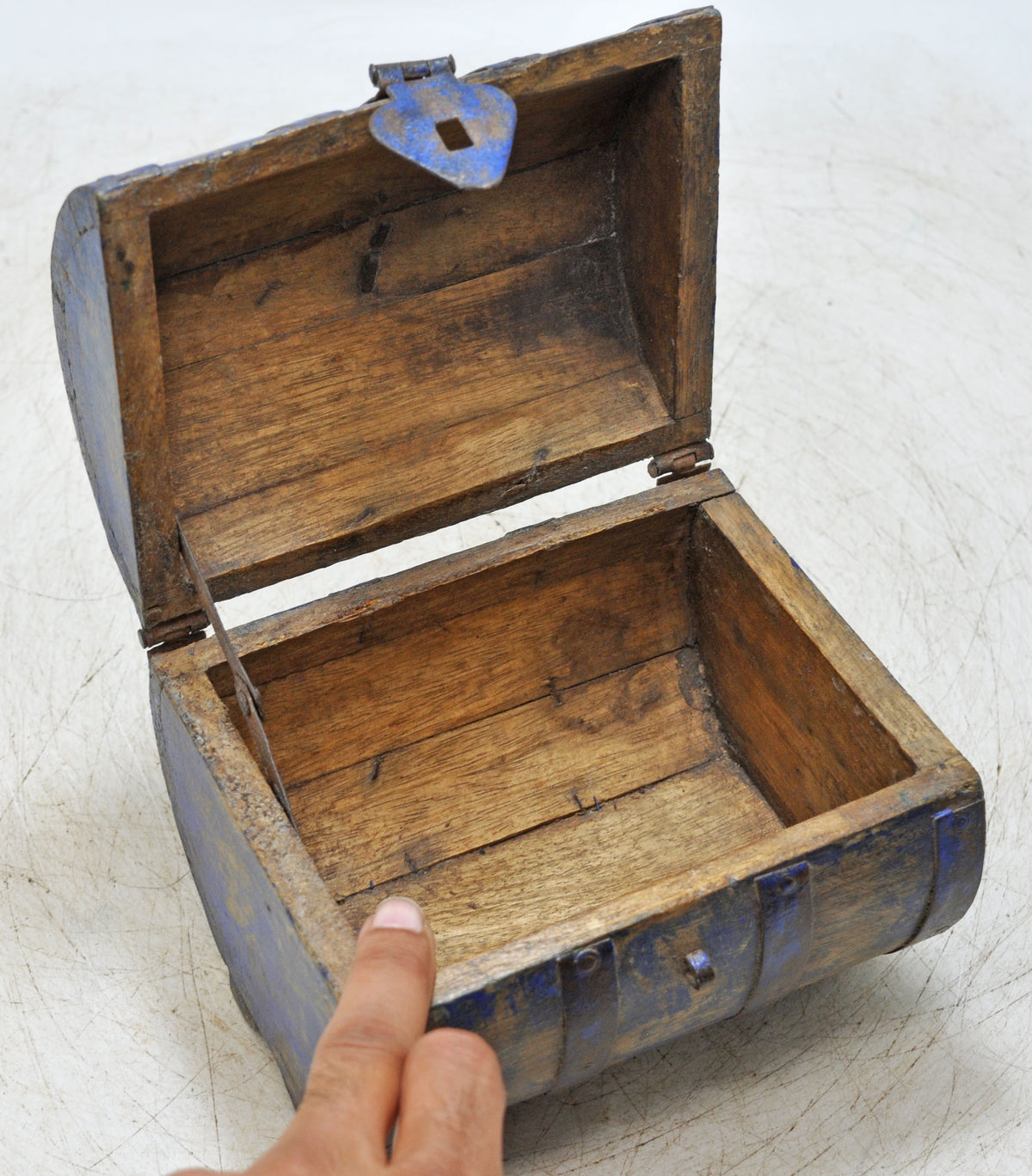 Vintage Wooden Round Storage Box Original Old Hand Crafted Rustic Blue